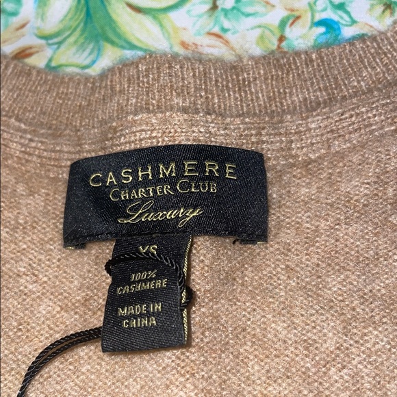 Tan charter club V-Neck cashmere Sweater (xs)(nwt) - Picture 7 of 7